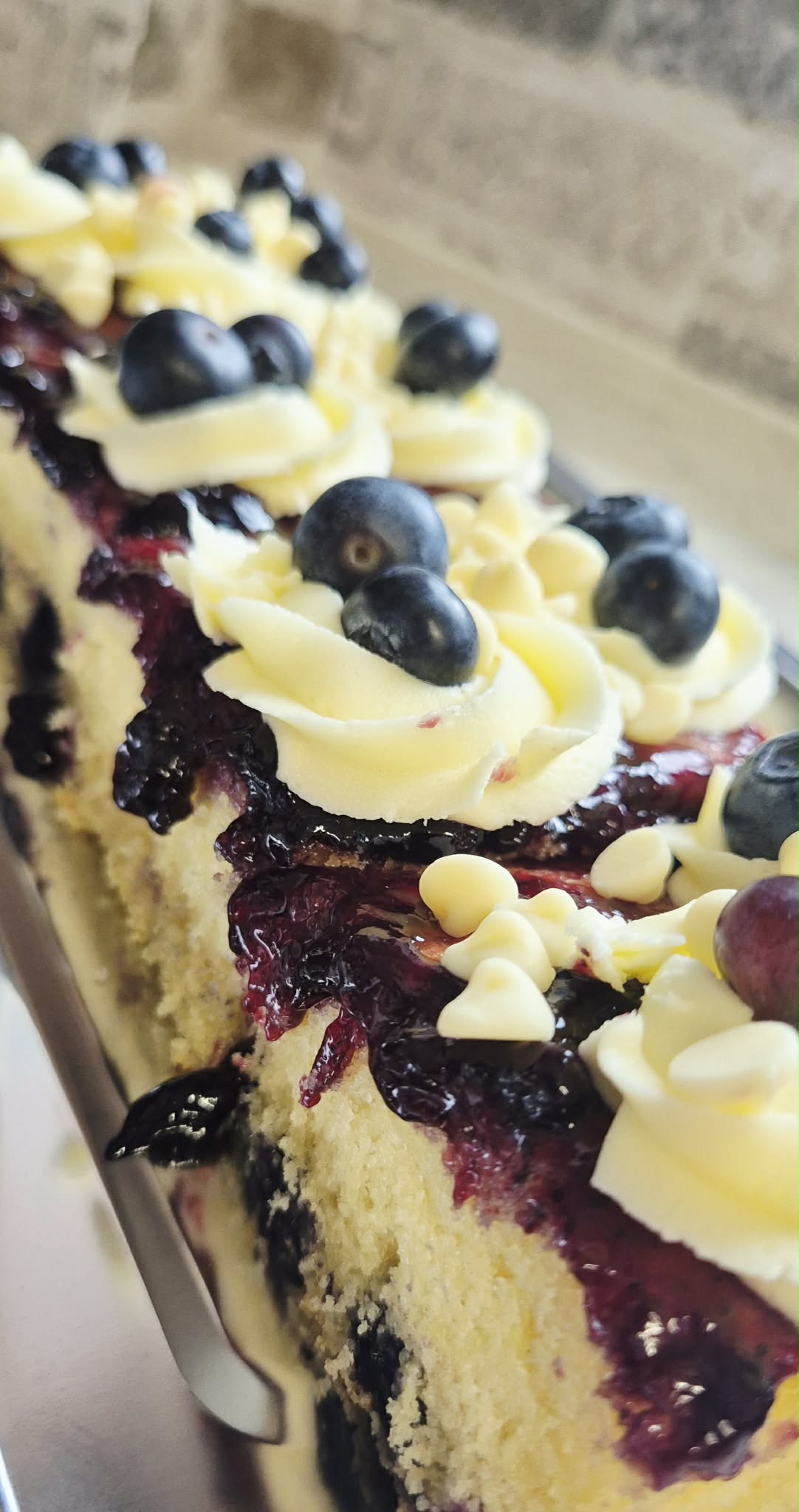 Blueberry, Lemon & White Chocolate Cake