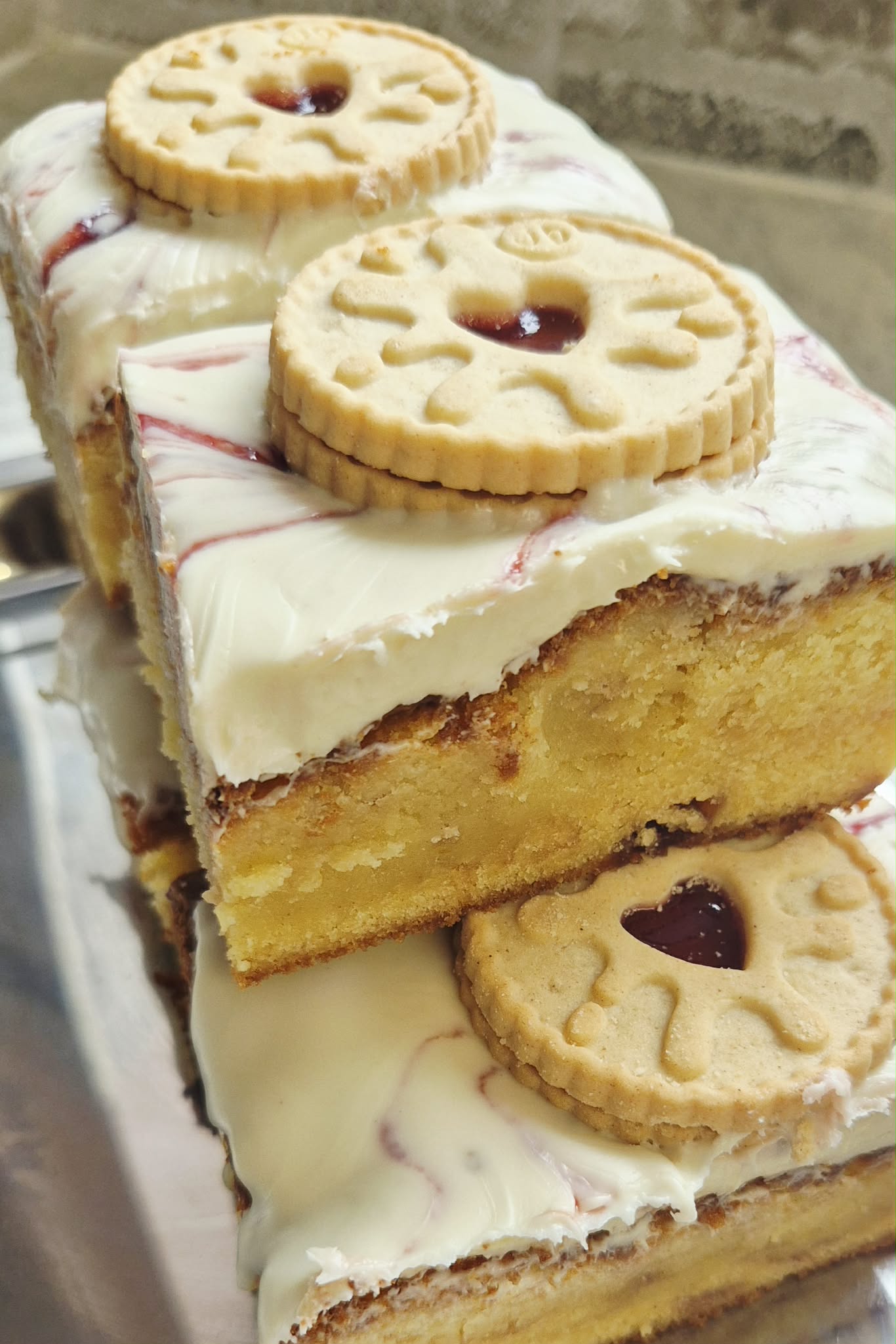 Jammy Dodger White Chocolate Brownie